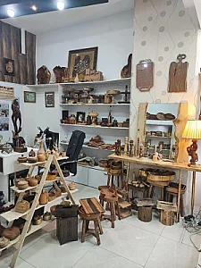 گالری ماه‌ تمام