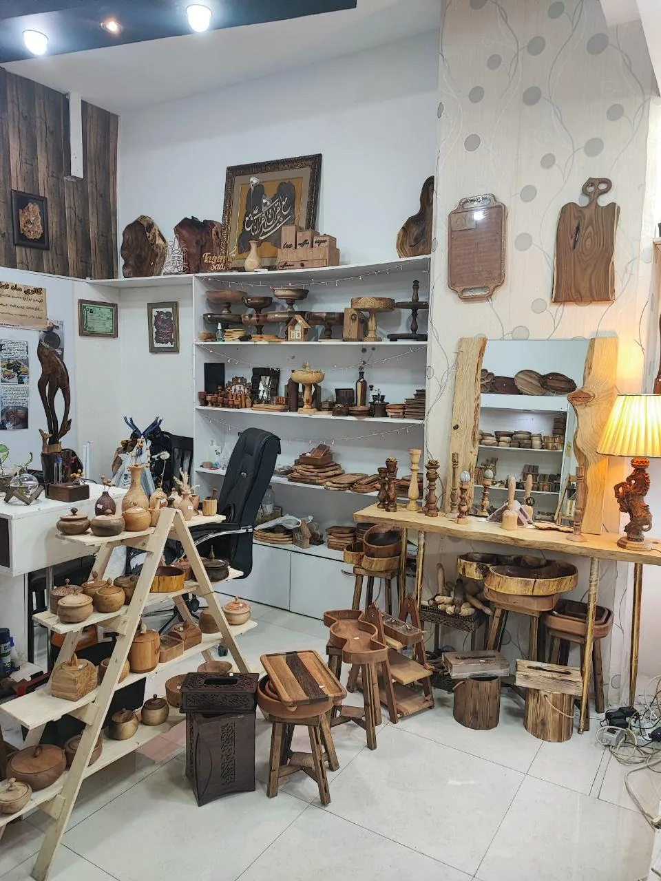 گالری ماه‌ تمام