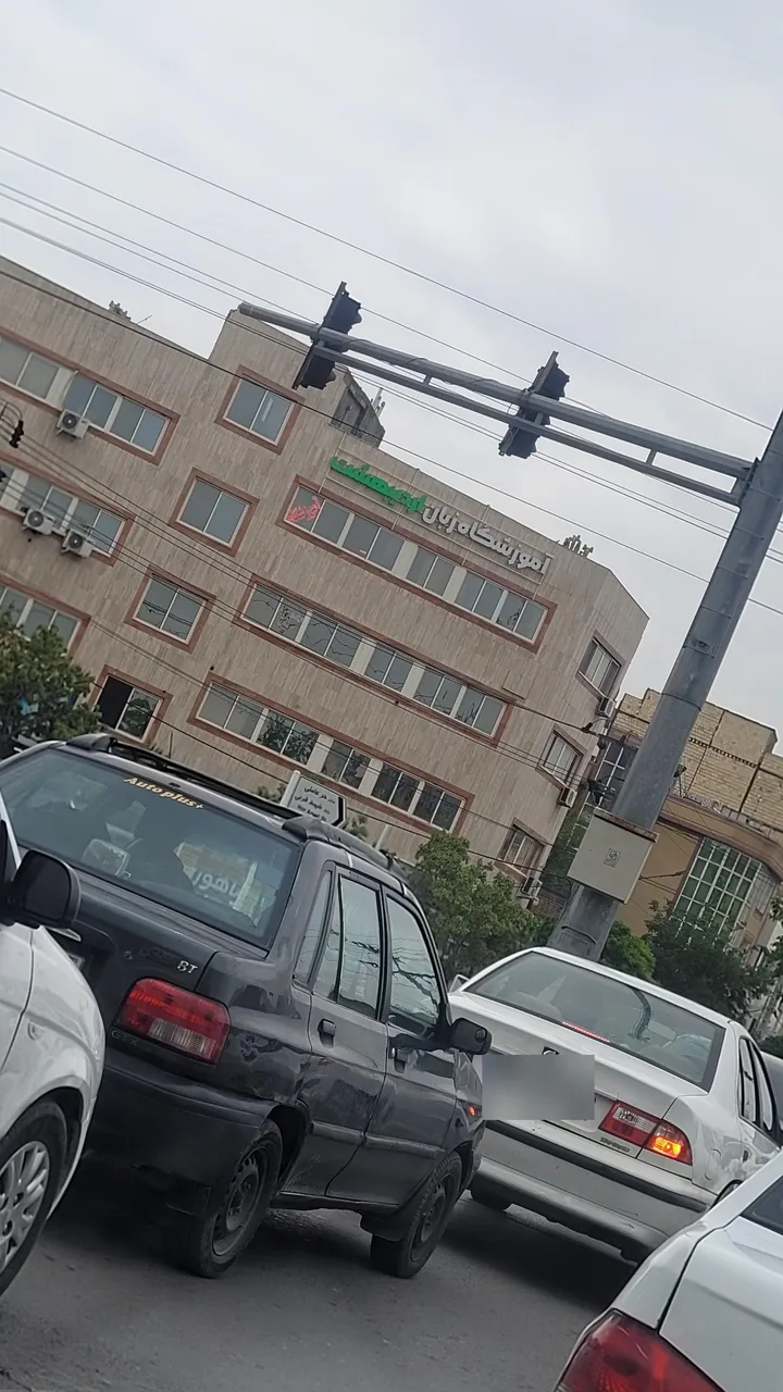 آموزشگاه زبان اردیبهشت - تصویر 2