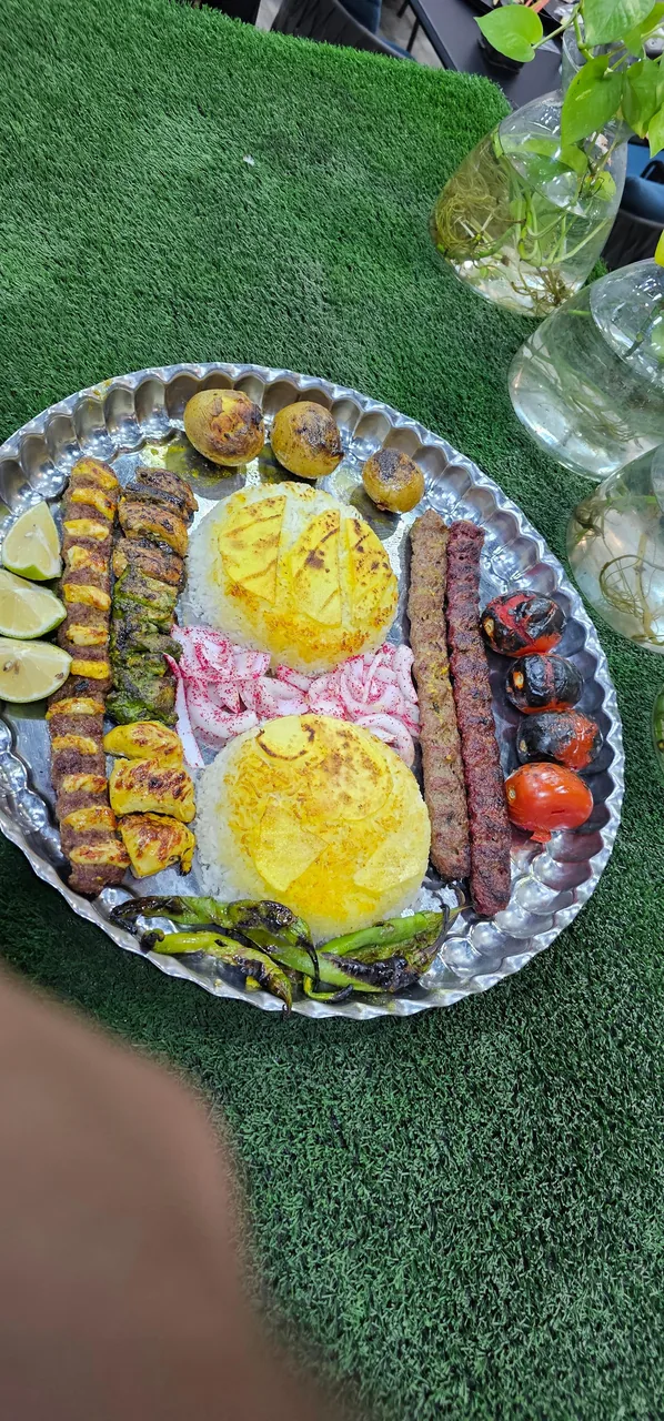 رستوران قم باربیکیو (کبابچی قدیم) - تصویر 4