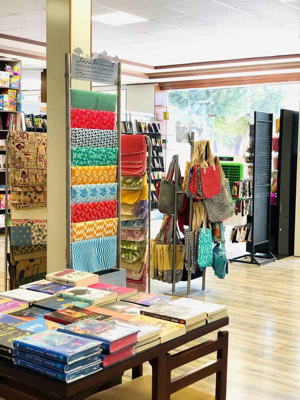 کتاب‌فروشی کودک‌ونوجوان سی‌سو - تصویر 2