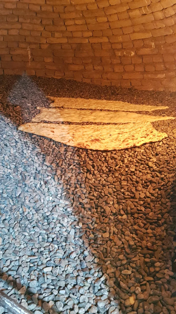 نانوایی سنگک سنتی فارسیان - تصویر 4