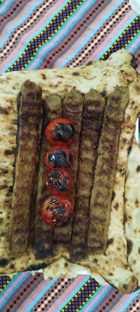 نان داغ کباب داغ یاسر - تصویر 2