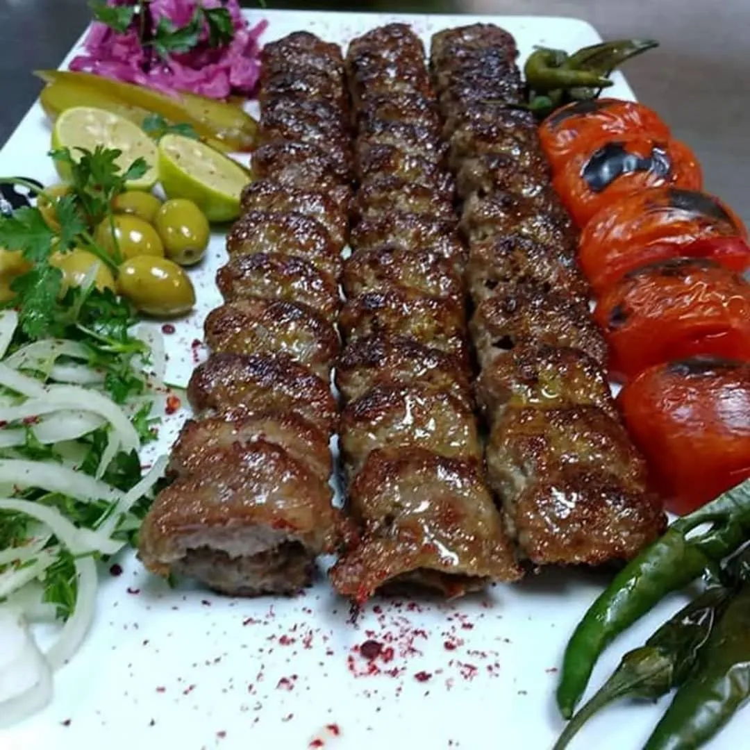 کبابی آزادی - تصویر 3