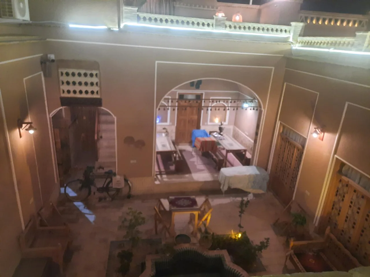 کافه بام خانه مفیدی - تصویر 5