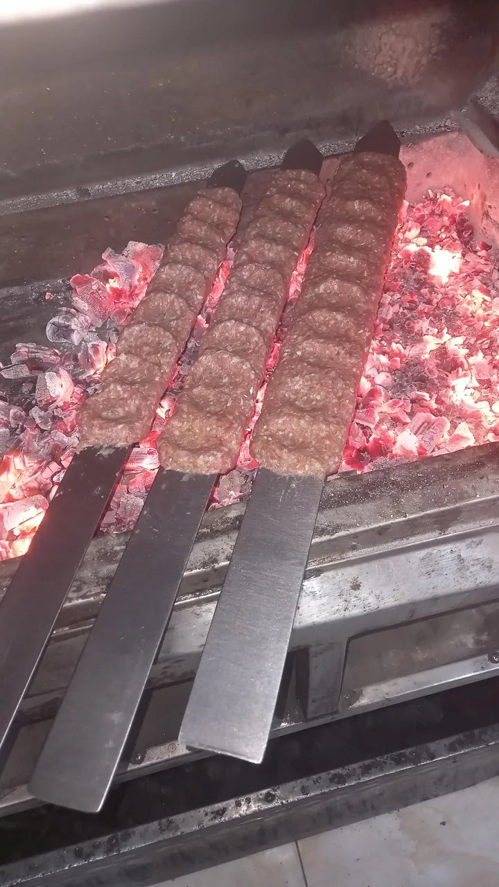 کباب بناب آیلار