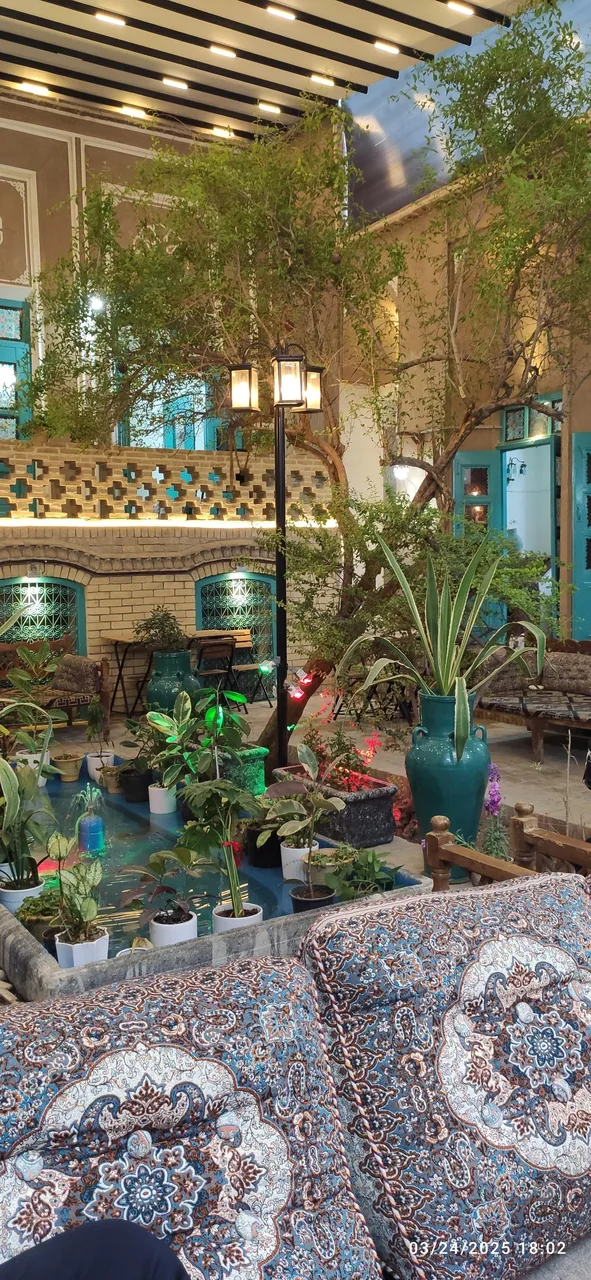 کافه دژ کهن