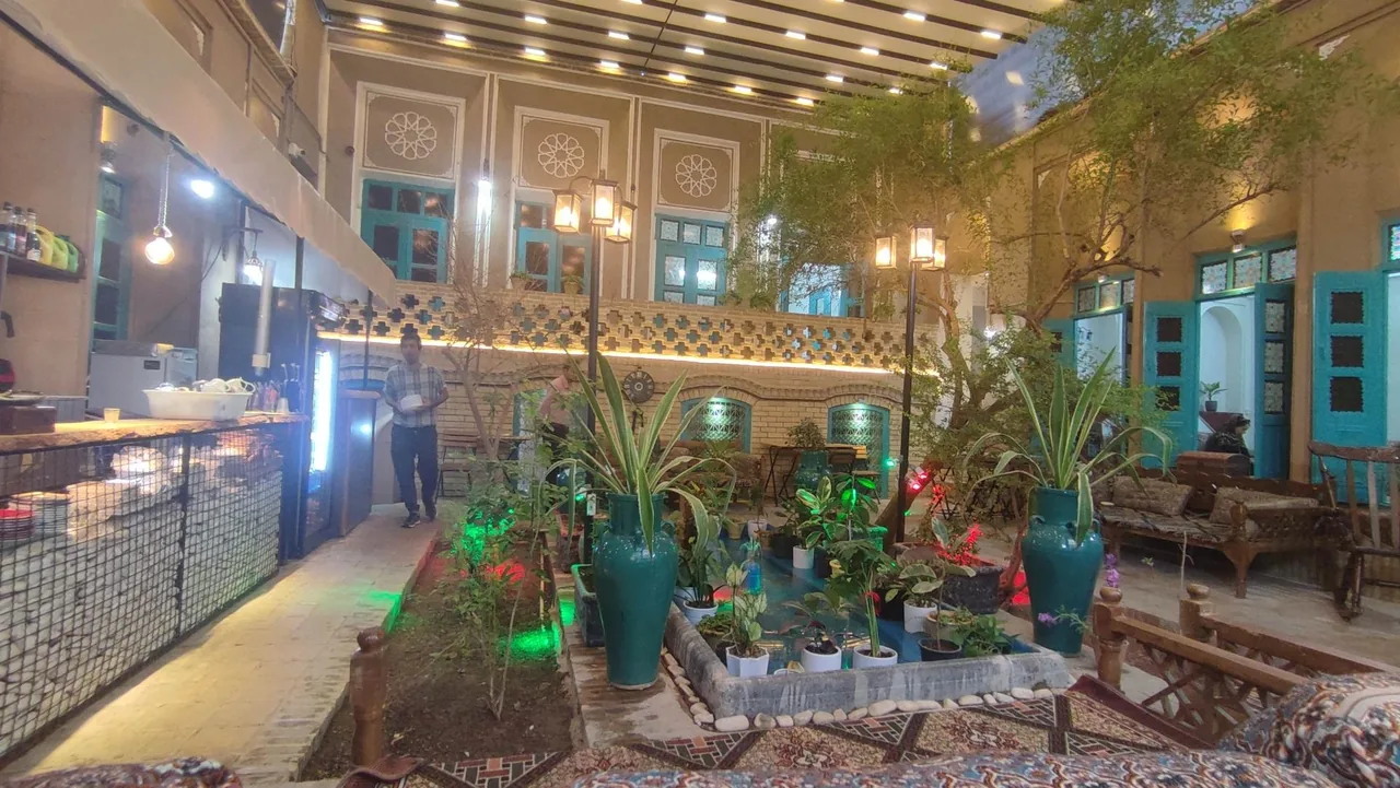 کافه دژ کهن - تصویر 3