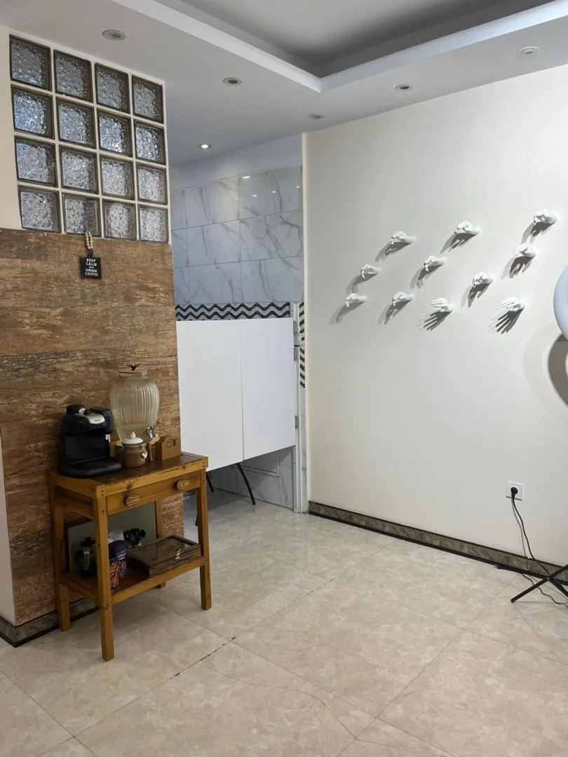 کلینیک تخصصی کاشت ناخن و مژه آذیمیس - تصویر 4