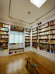 کافه کتاب بوک لند