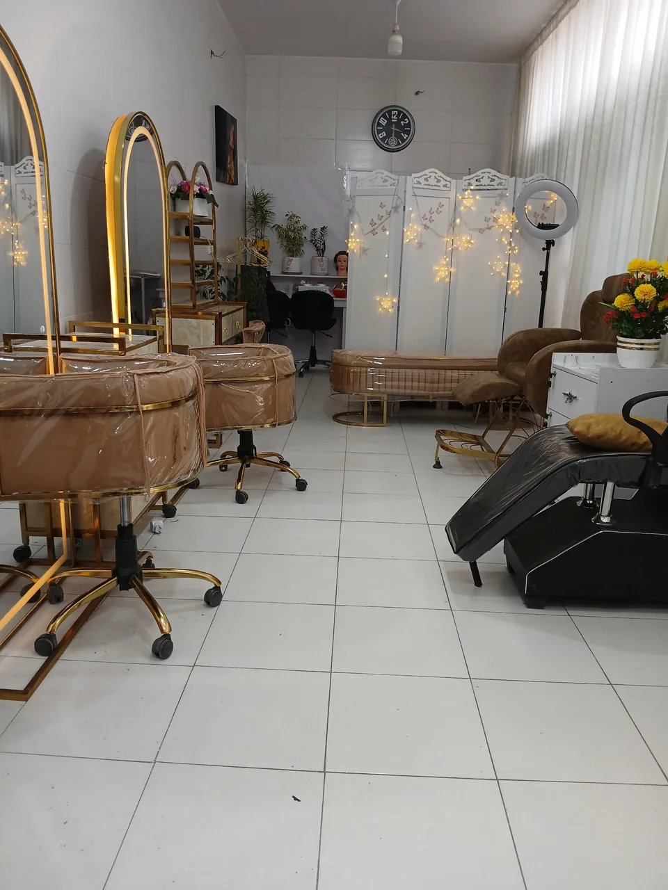 سالن زیبایی پری ماه