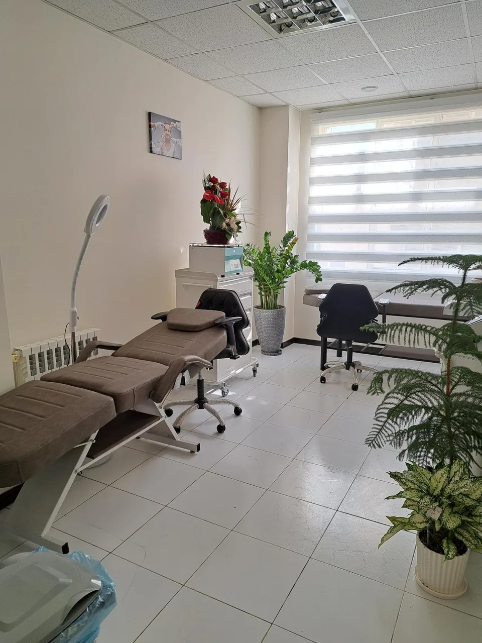 کلینیک تخصصی پوست، مو و لیزر ماهورا - تصویر 2