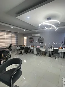 سالن زیبایی شیوا