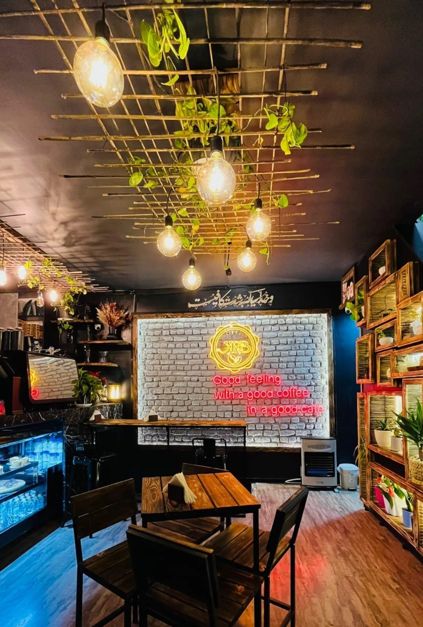 کافه کی آر بی - تصویر 2