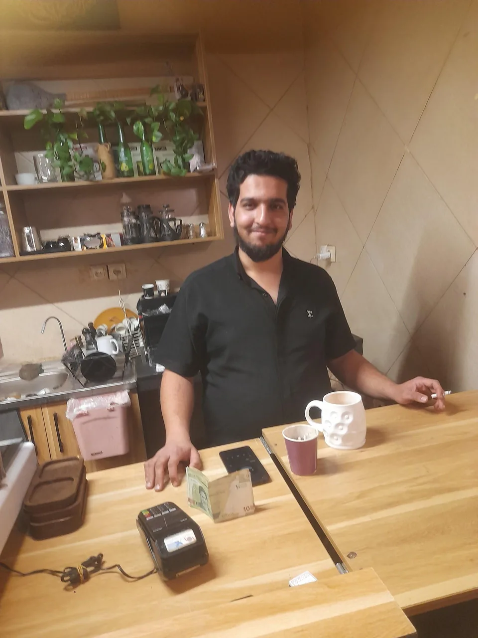 کافه آرامش - تصویر 2