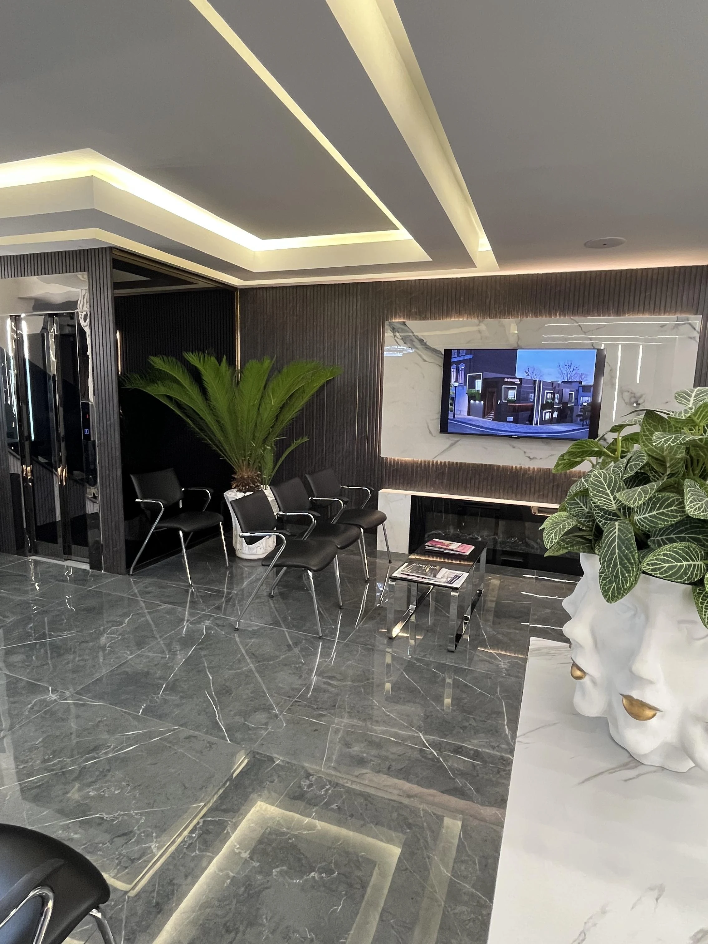 کلینیک زیبایی دکتر اسماعیل امامی (آبان)