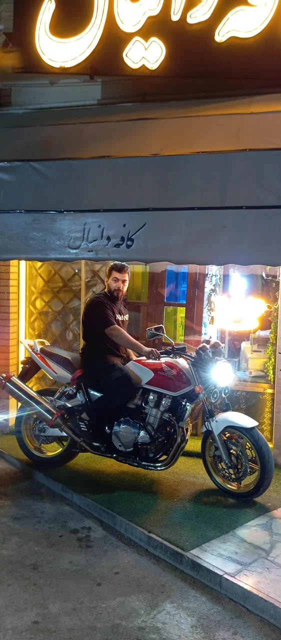 کافه دانیال - تصویر 3