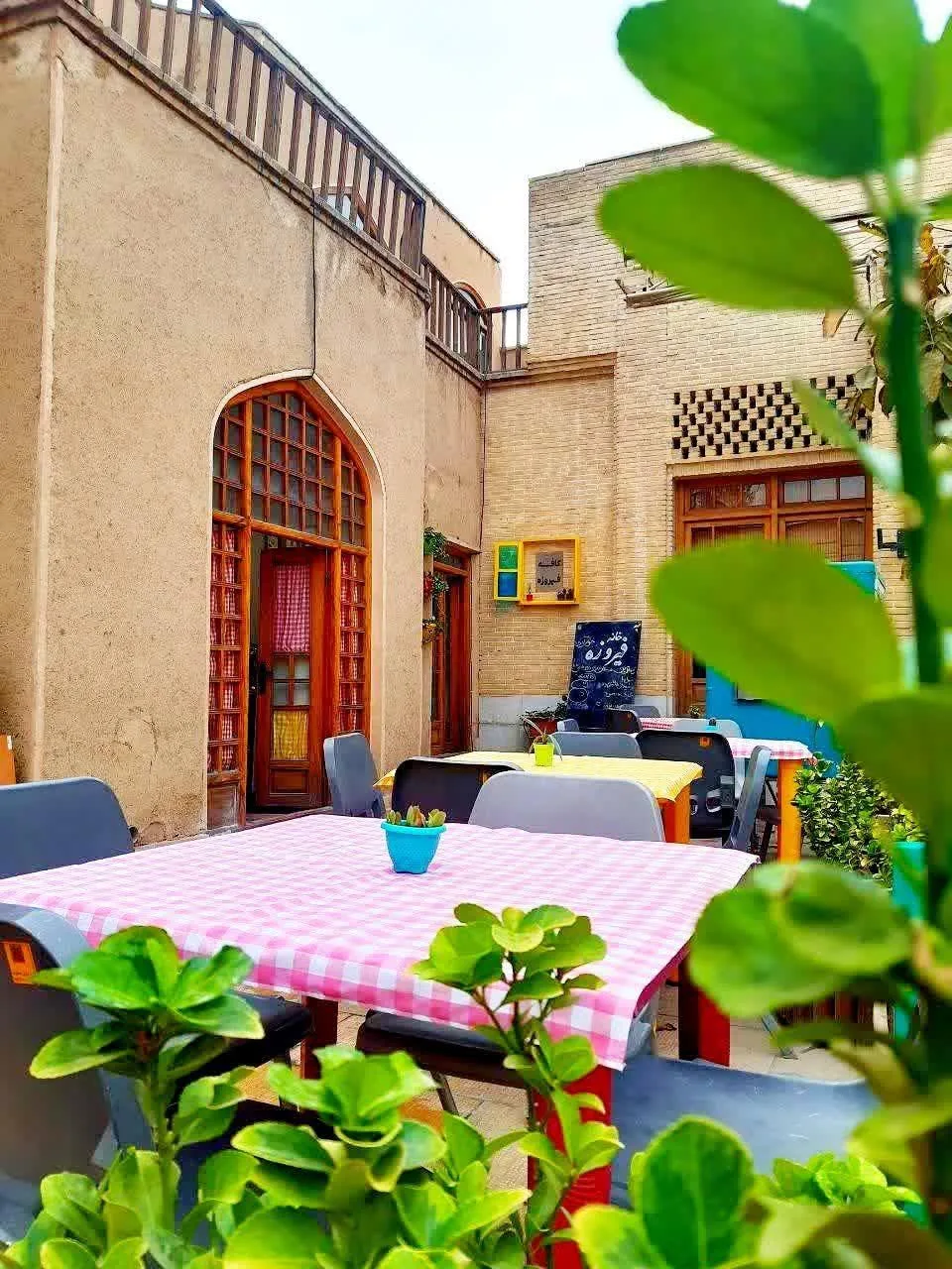 خانه فیروزه ویژه بانوان - تصویر 3