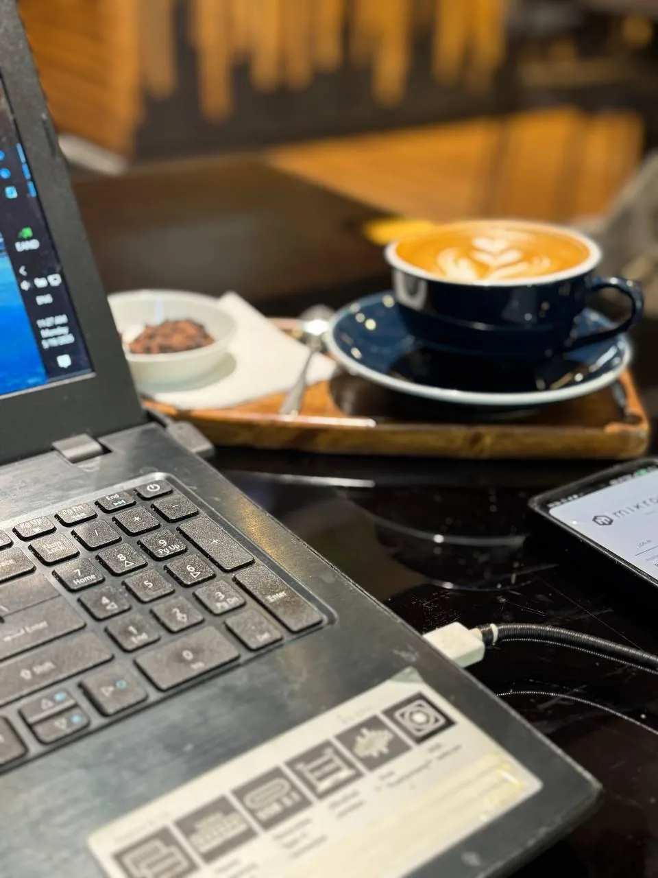 کافه ماموت - تصویر 2