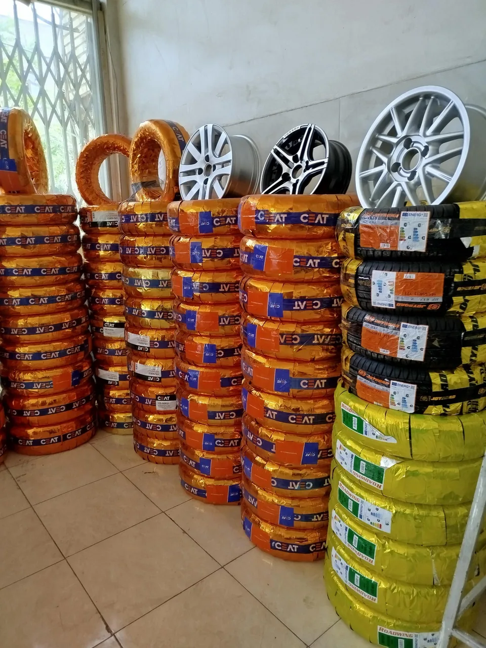 فروشگاه رینگ و لاستیک مطمئن (ارشادی) - تصویر 4