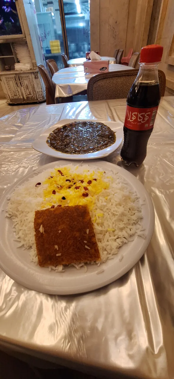 آشپزخانه و رستوران گلبرگ - تصویر 2