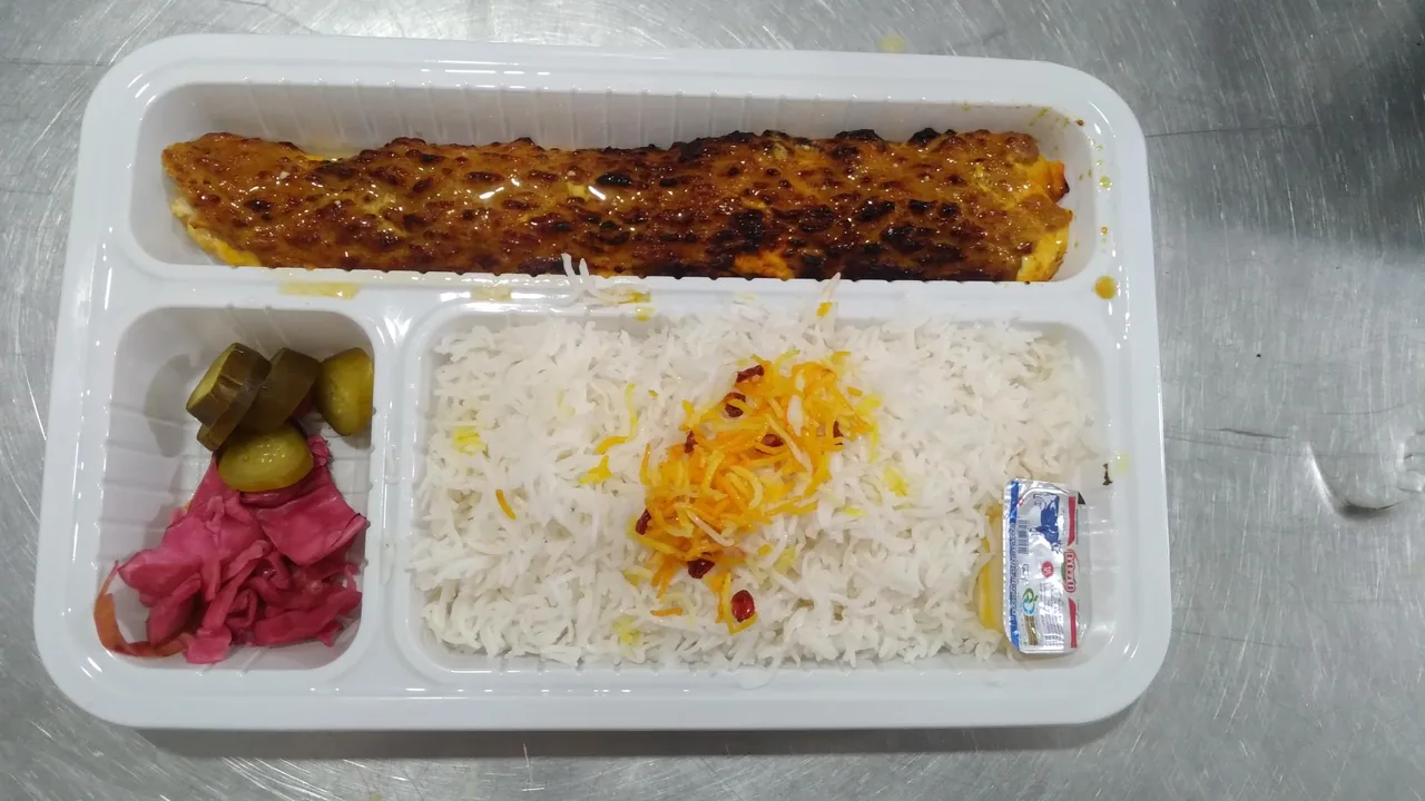 کترینگ نان و نمک
