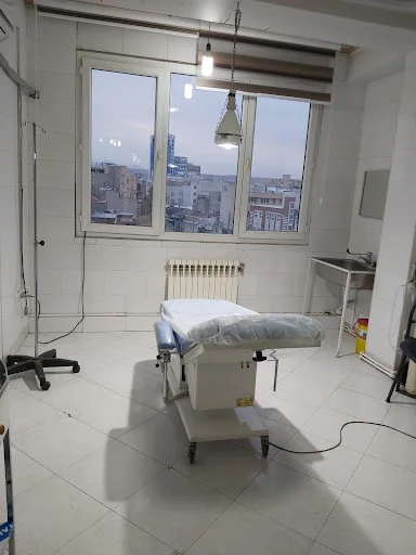 کلینیک برنا