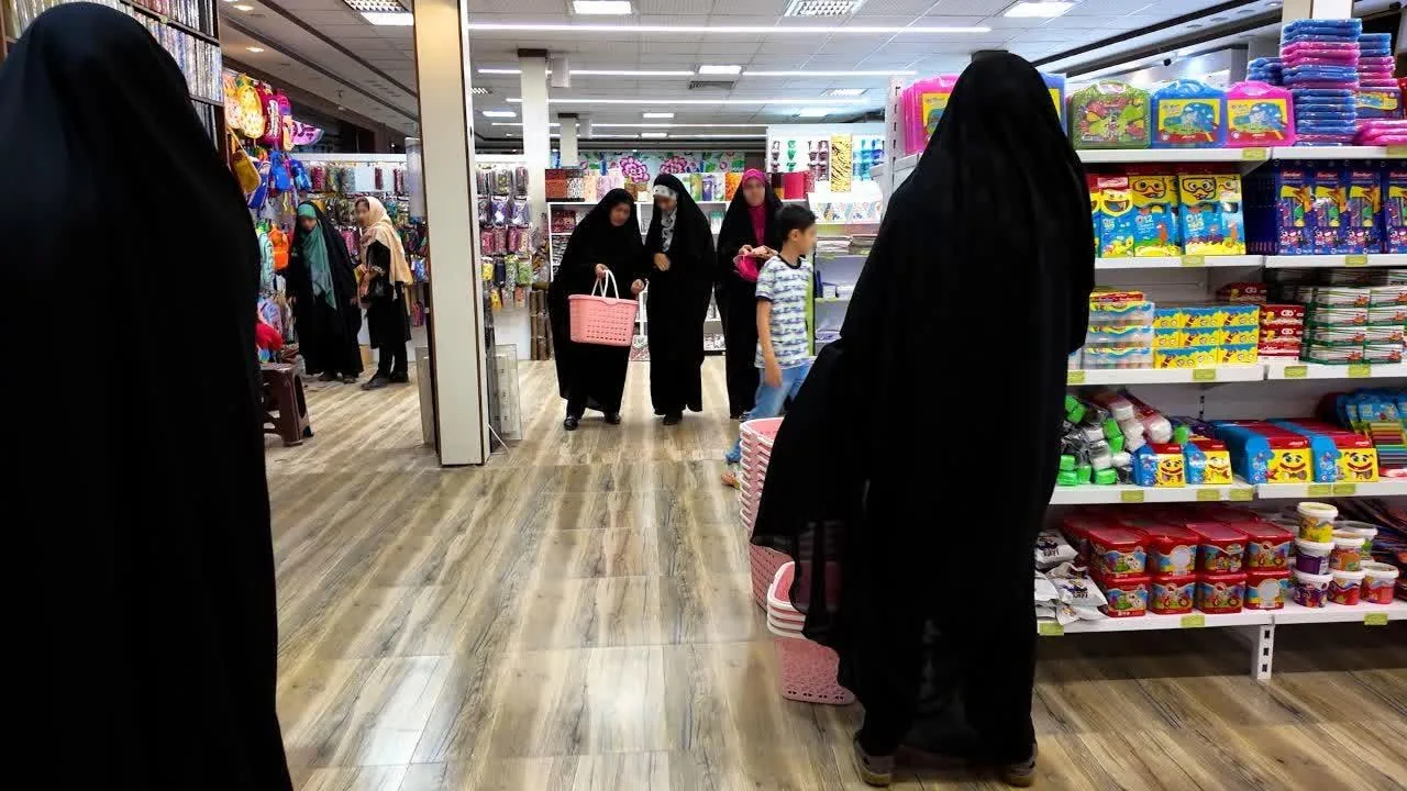 فروشگاه پروا - فرهنگسرا و مرکز فرهنگی در یزد - تصویر 3