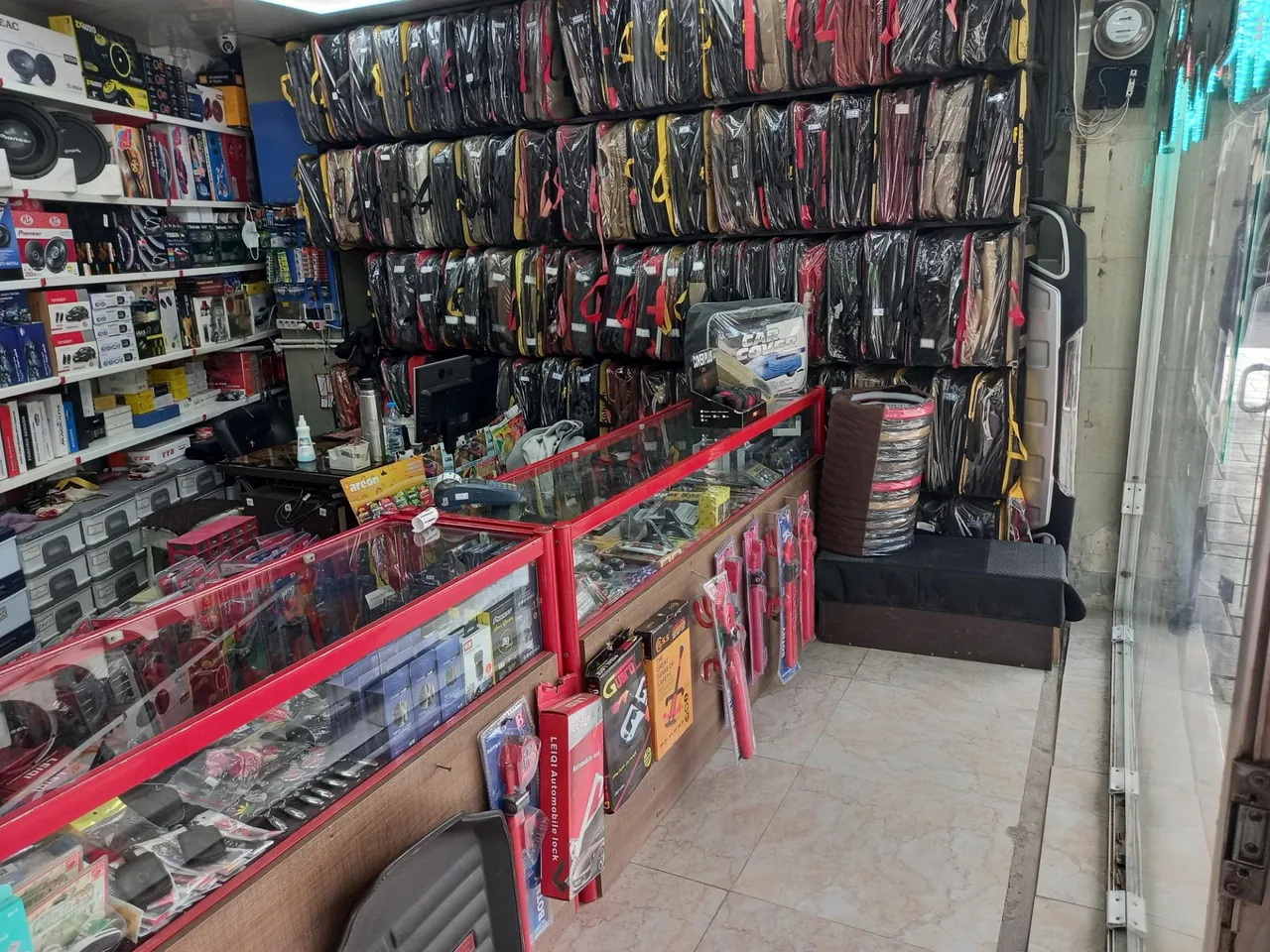 لوکس خودرو ماهان - تصویر 2