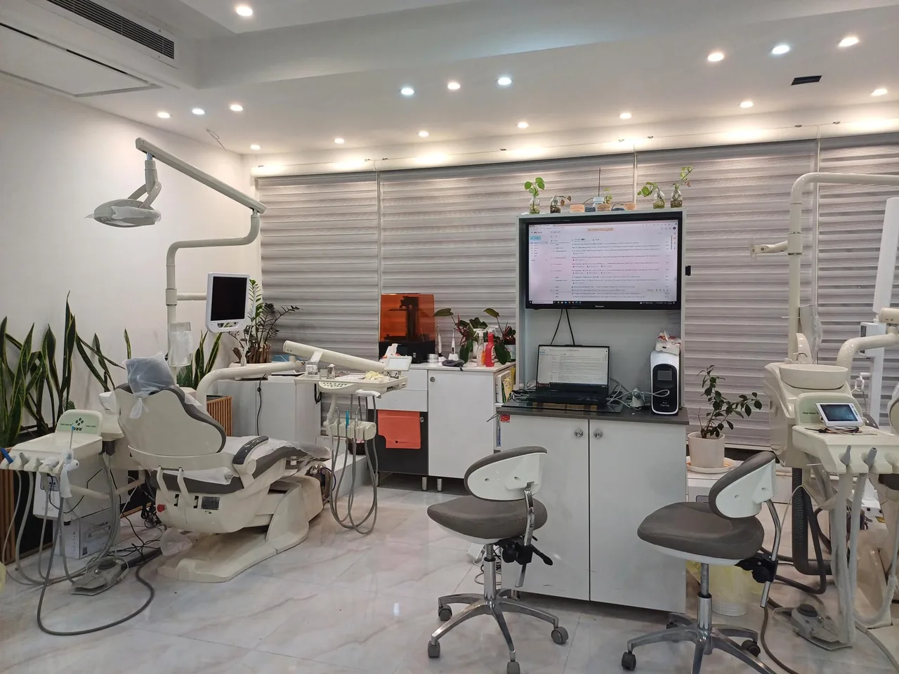 مطب دکتر مهدی عبداللهی - دندانپزشک در یزد