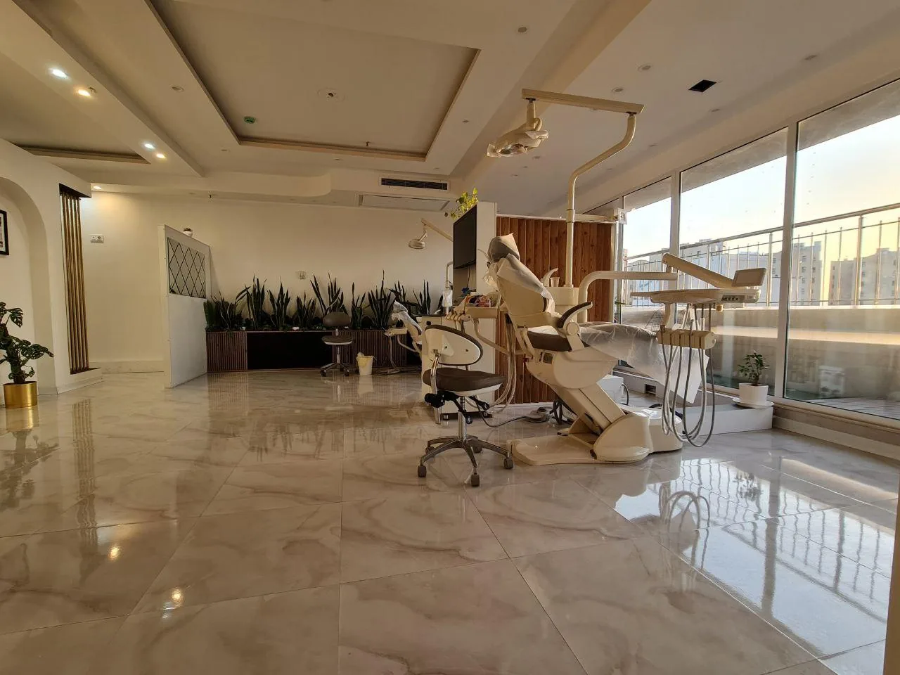 مطب دکتر مهدی عبداللهی - دندانپزشک در یزد - تصویر 2