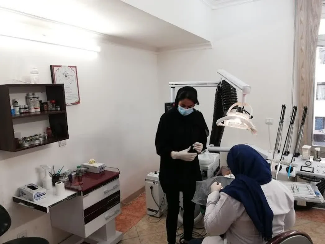 دندانپزشکی دکتر فاطمه احمدی خوب - تصویر 4