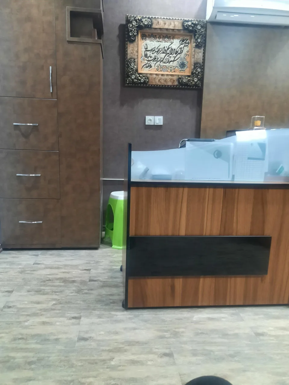 مطب دندان پزشکی دکتر دهقان پور فراشاه