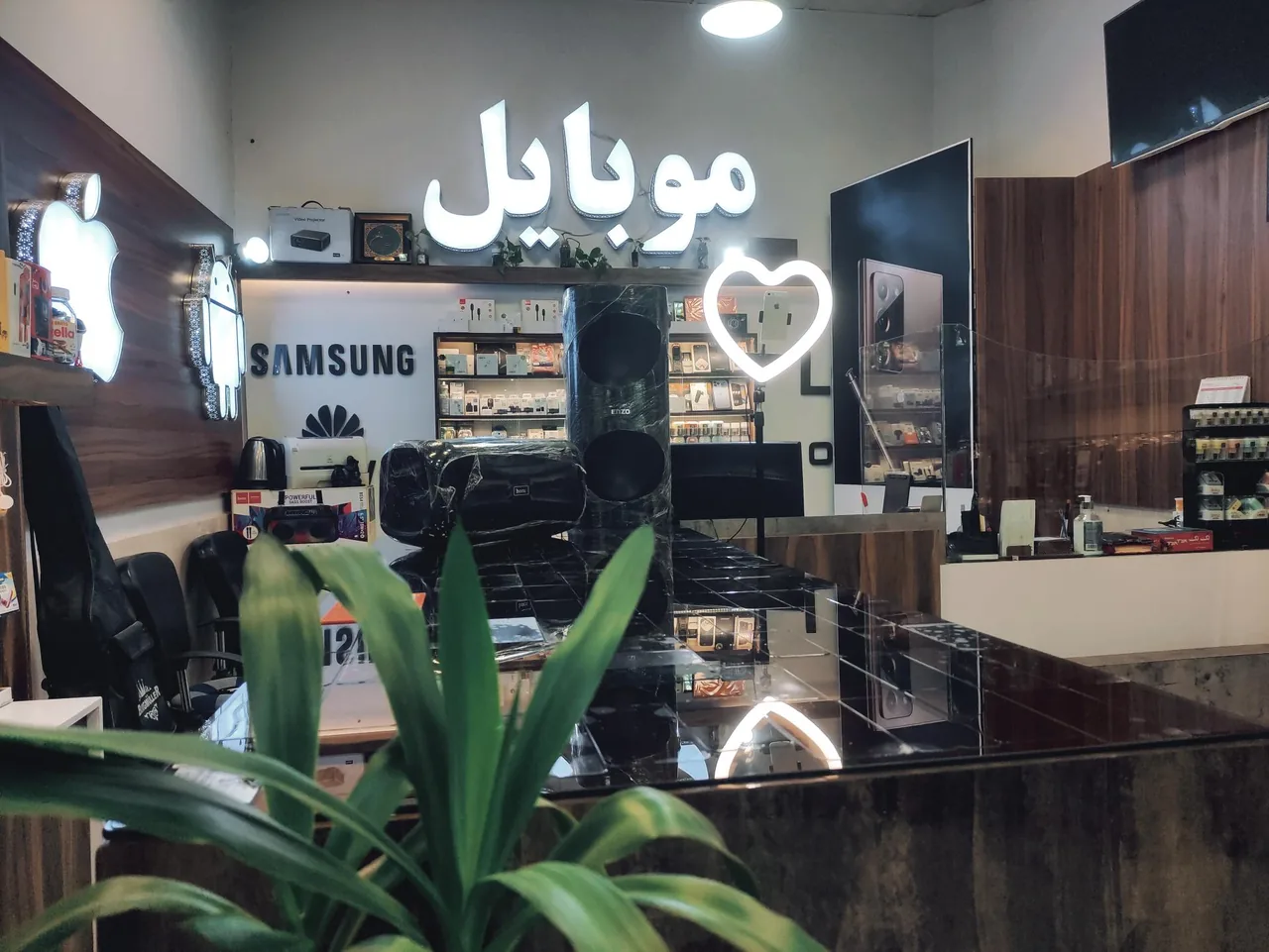 تلفن همراه نوروززاده - تصویر 4