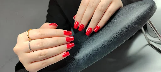 کاشت ناخن تبریز نگین