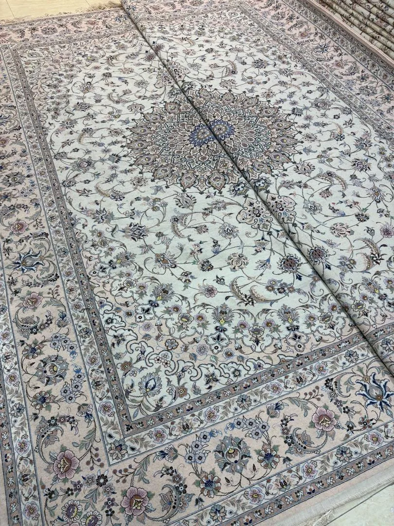 فرش نفیس نائین جعفری - تصویر 3