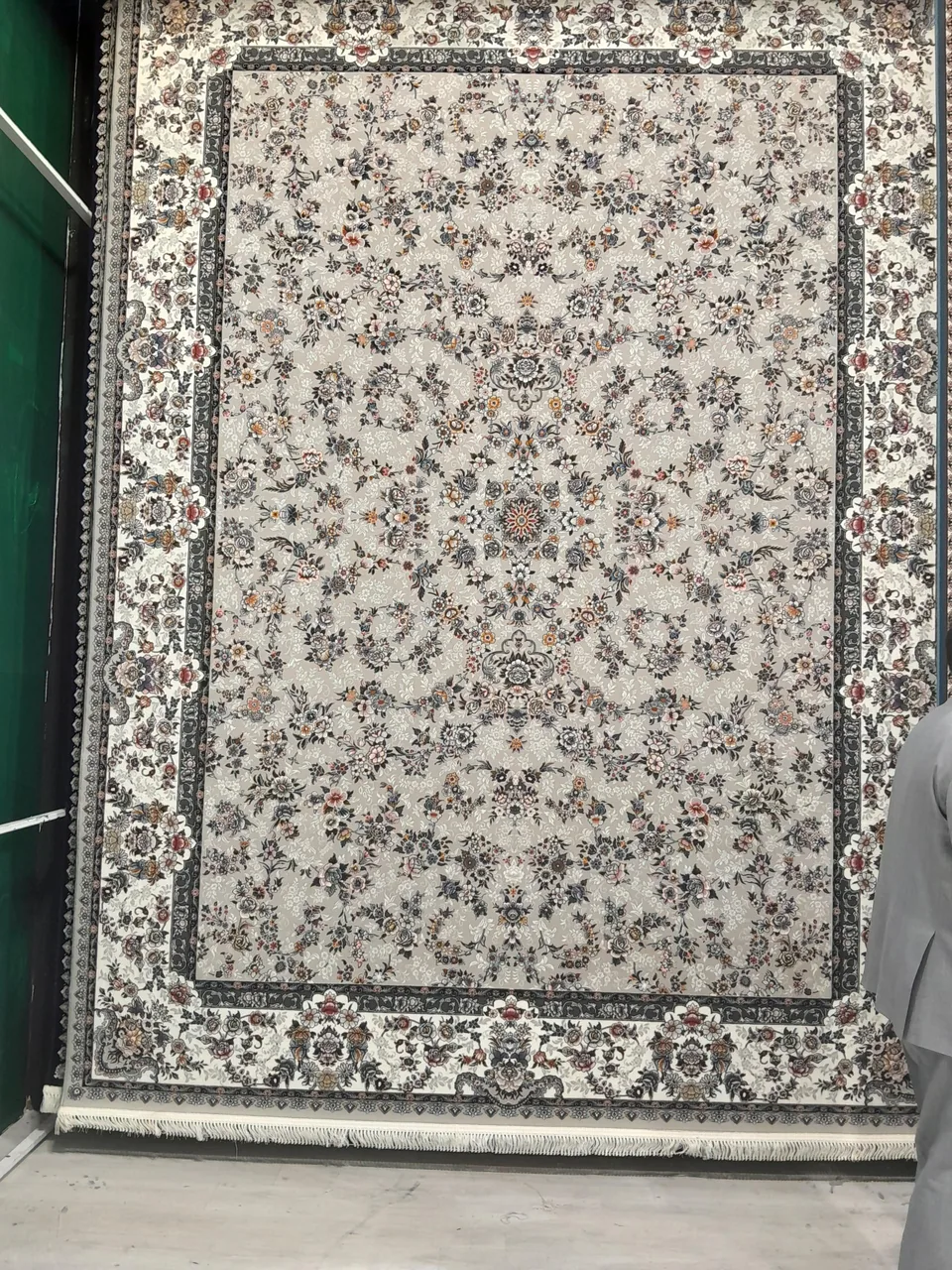 فرش آوینی - تصویر 4