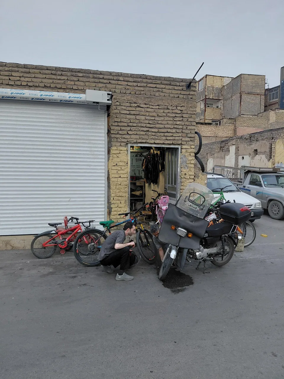 تعمیرگاه و آپاراتی دوچرخه و موتور - تصویر 2