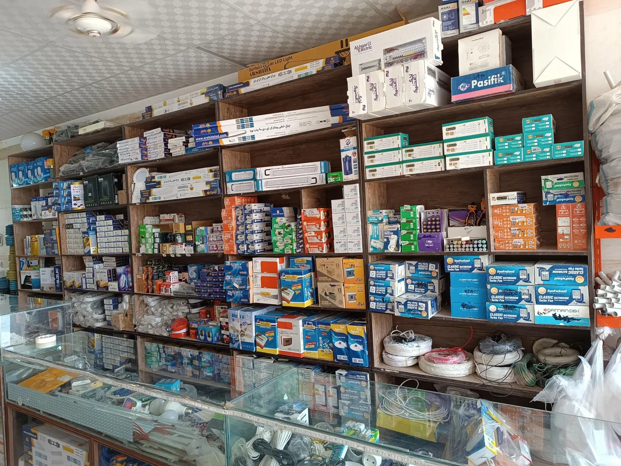 کالای برق منشادی - لوازم برقی و الکتریکی در یزد - تصویر 2