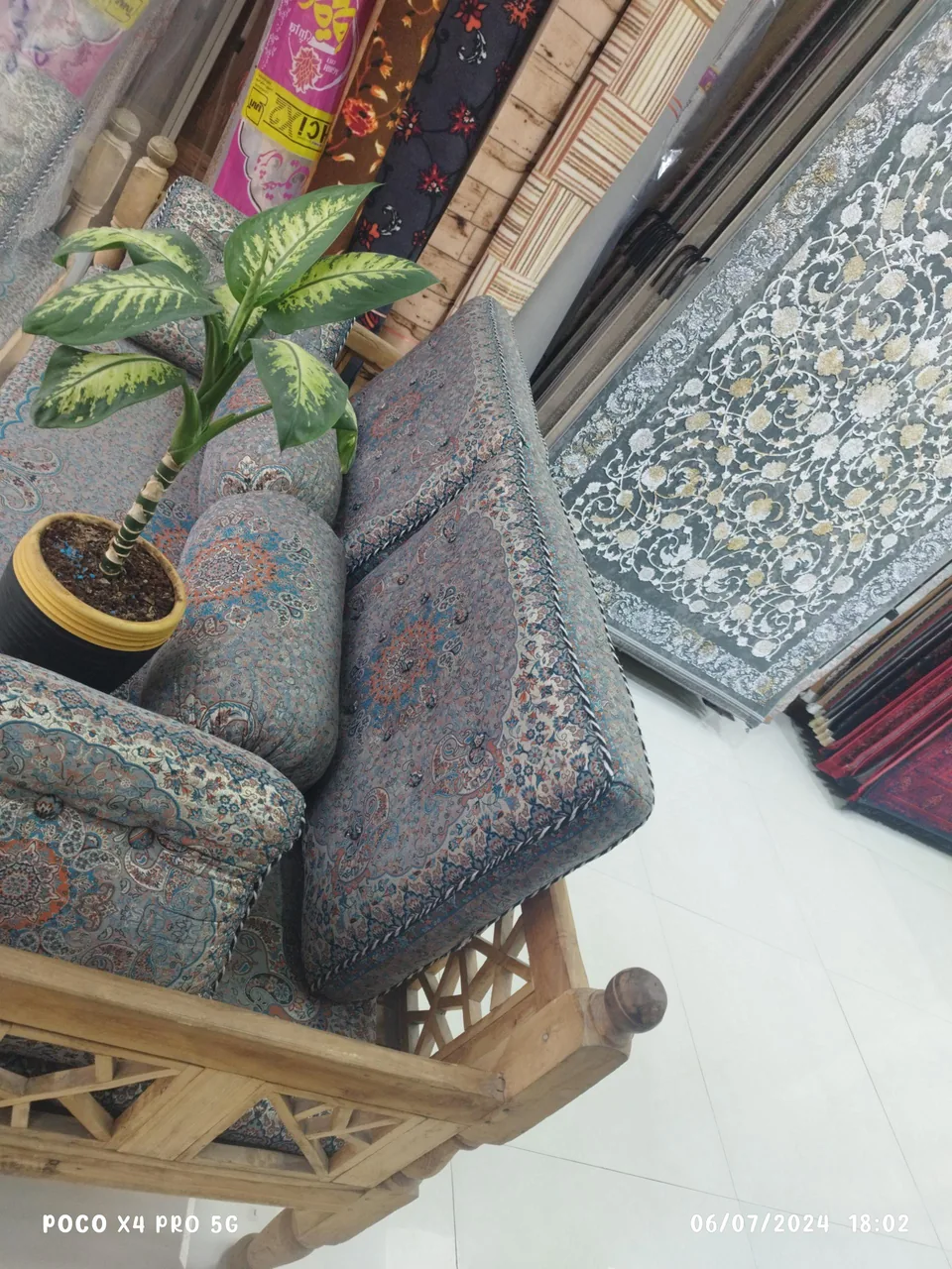 فرش میثم - تصویر 2