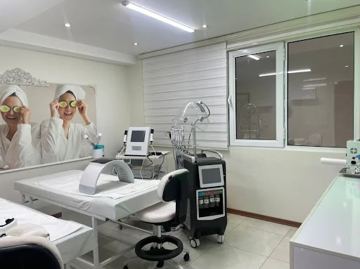 کلینیک زیبایی و لاغری اطلس