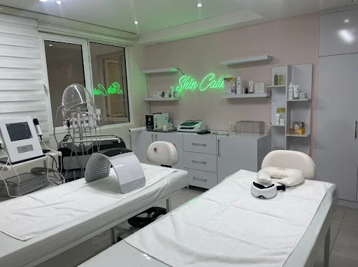 کلینیک زیبایی و لاغری اطلس