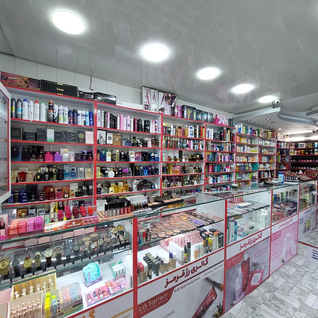 آرایشی و بهداشتی رژ قرمز - تصویر 5