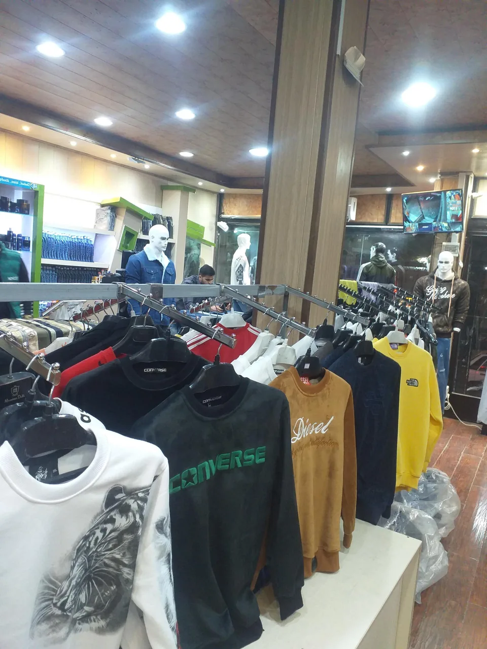 بوتیک امید ادیداس
