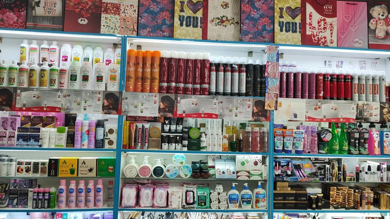 آرایشی بهداشتی روژان - تصویر 2