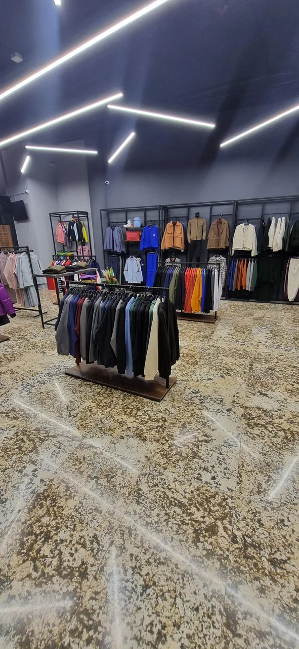 فروشگاه لباس تعطیلات - تصویر 3
