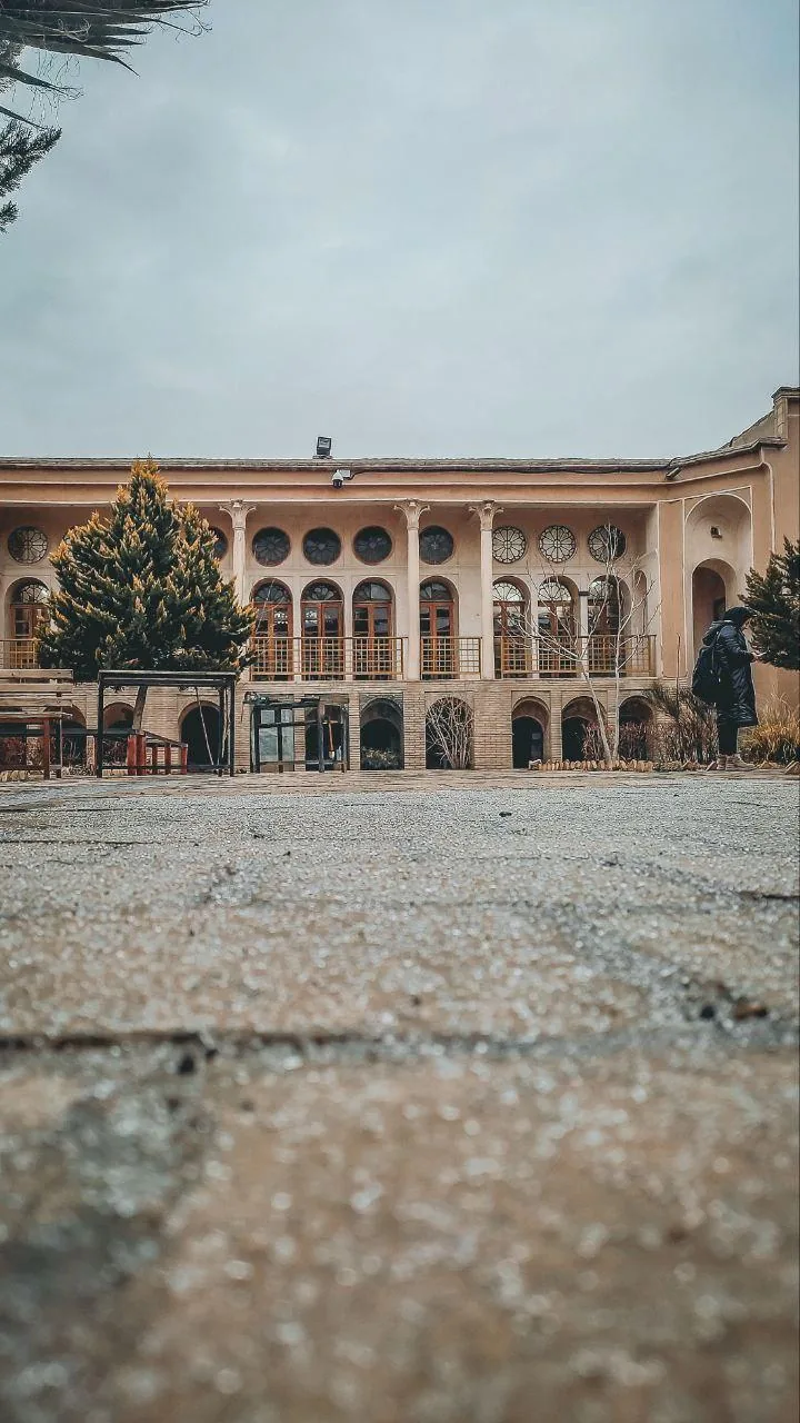 دانشکده صنایع دستی - تصویر 4