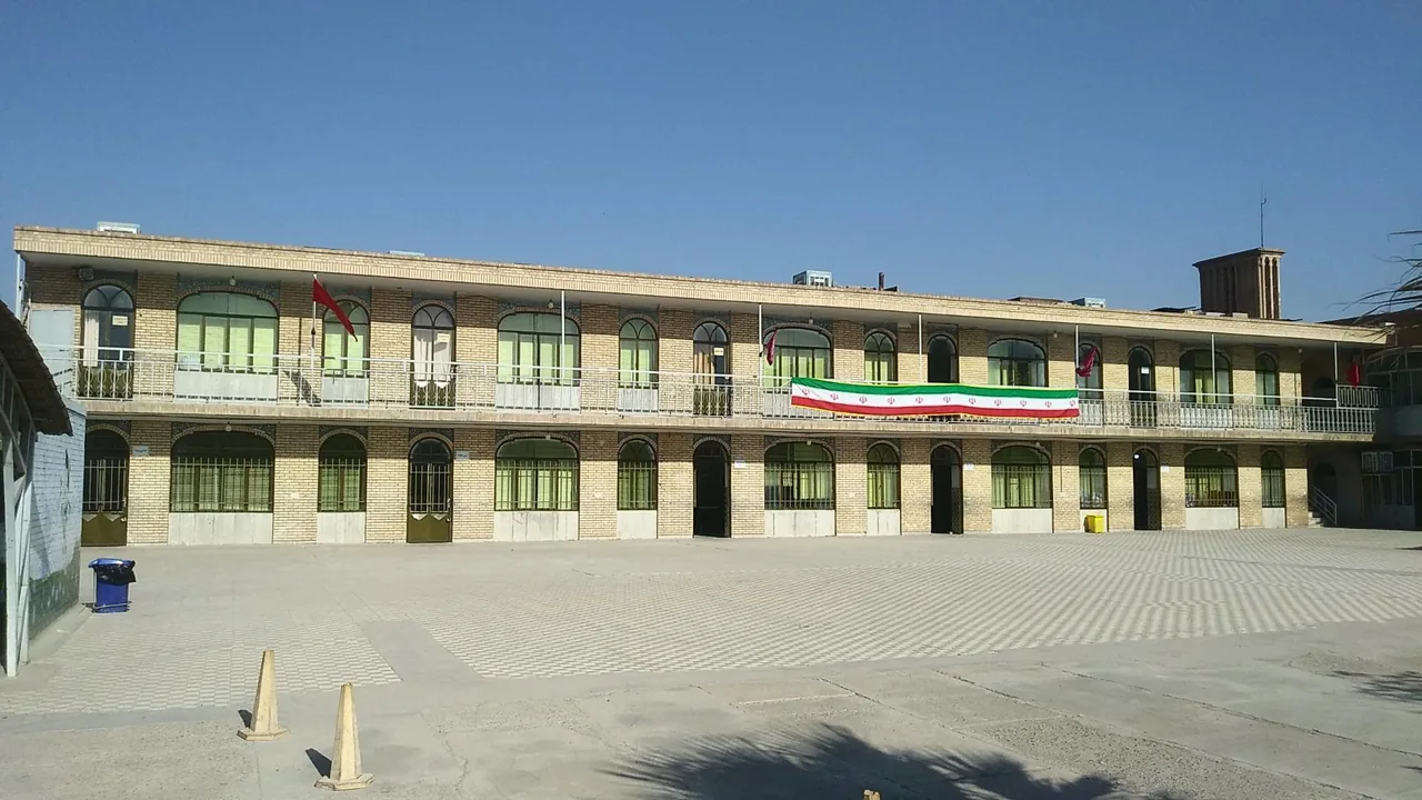 دبستان پسرانه اسلامی رمضانی - مدرسه در یزد - تصویر 3