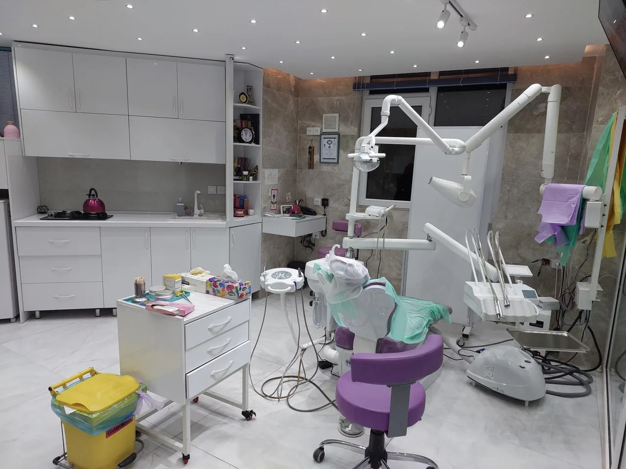 مطب دندانپزشکی دکتر نیلوفر صحرائیان - تصویر 2