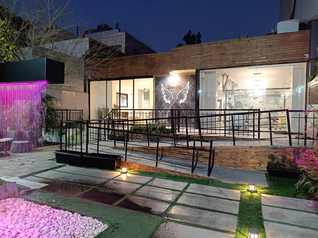 درمانگاه دندانپزشکی شبانه روزی دادمهر - تصویر 3